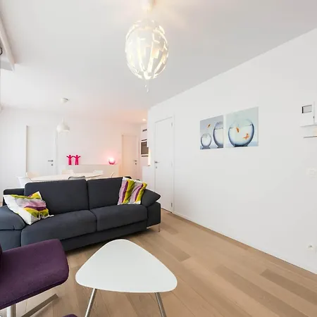 La Digue 302 Located Directly On The Apartment *