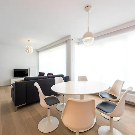La Digue 302 Located Directly On The Apartment *