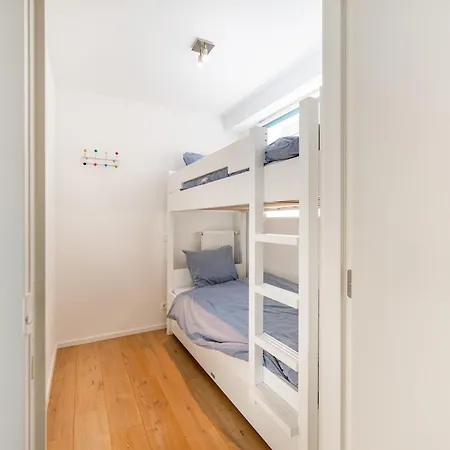 Apartment In With Sea Views