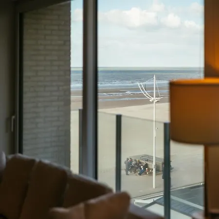 Apartment In With Sea Views